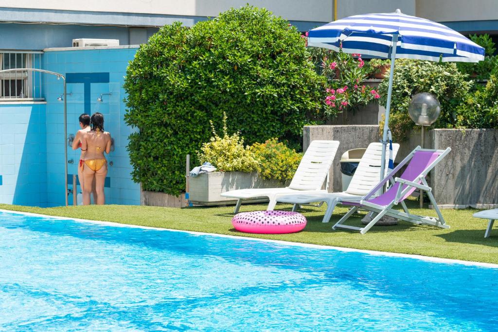 Bazén v ubytování Hotel Caesar nebo v jeho okolí