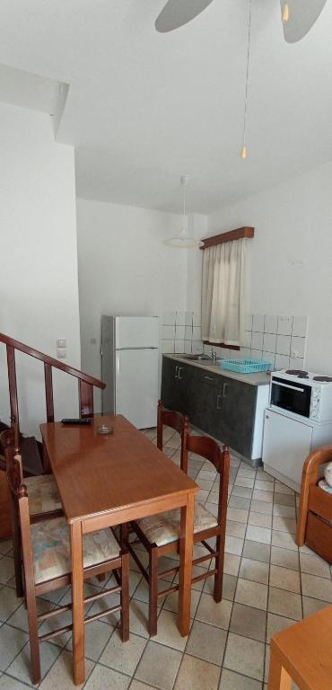 Kuchyňa alebo kuchynka v ubytovaní Raptis Aparthotel Sivota