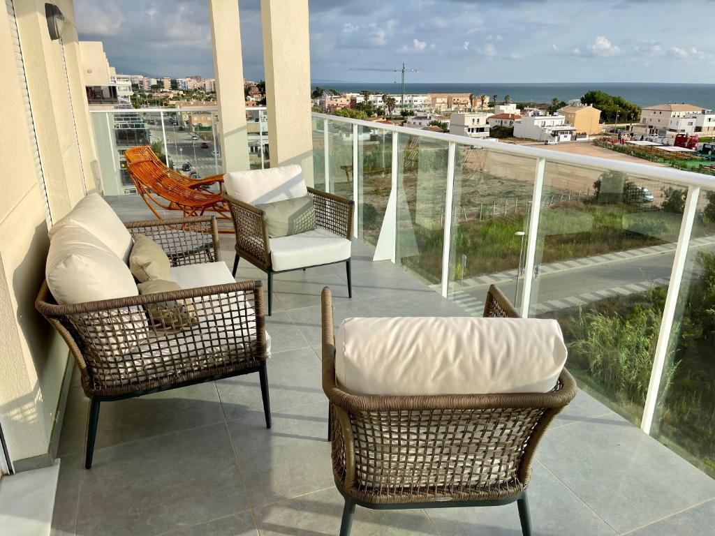 Beautiful penthouse with pool and wonderful beach view - Hizvo