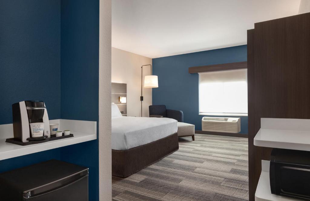 Holiday Inn Express & Suites Denver Airport, an IHG Hotel - 