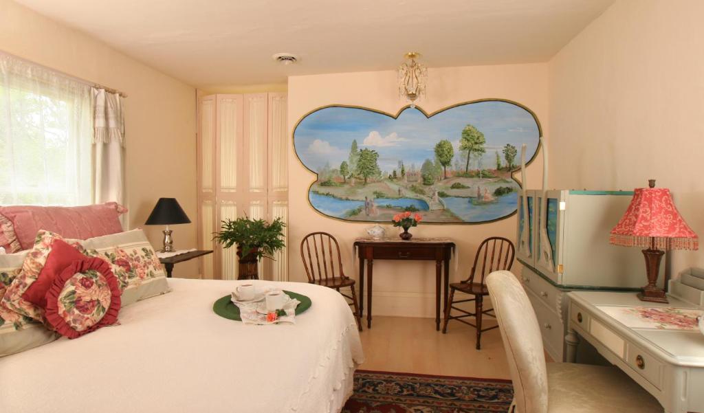 Postel nebo postele na pokoji v ubytování Spencer Hotel & Spa Chautauqua