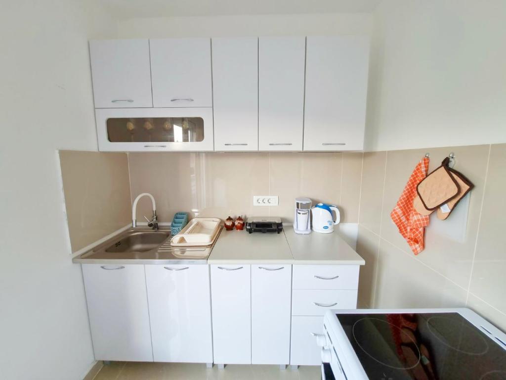 Home Mia Airport - 5