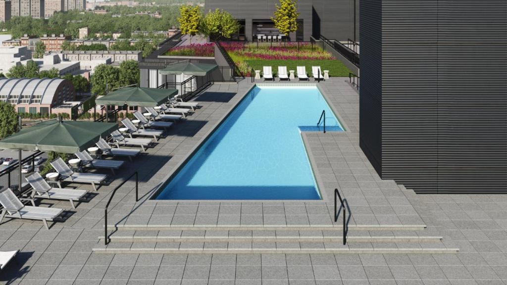 Bazén v ubytování Global Luxury Suites at Capitol Hill nebo v jeho okolí