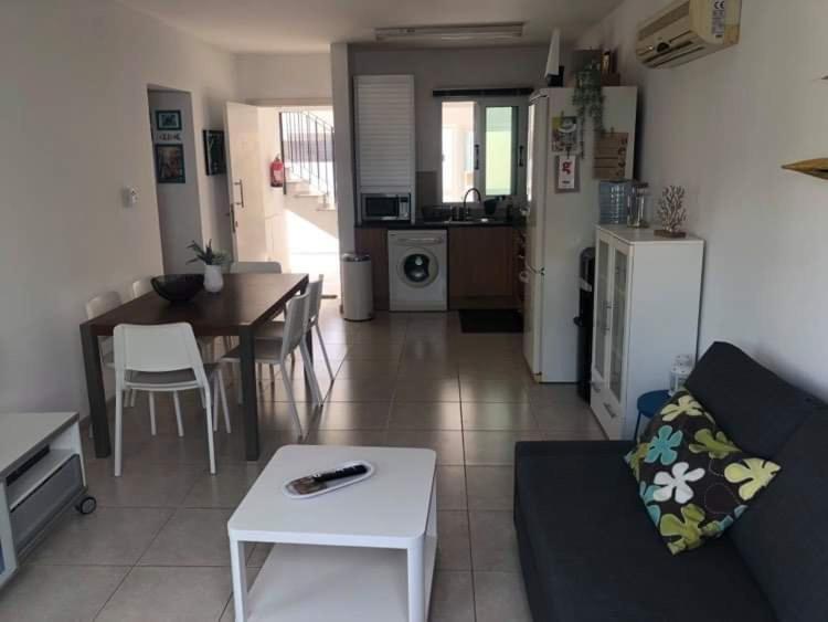 Kuchyň nebo kuchyňský kout v ubytování Yiasemi Ground floor Holiday Appartment