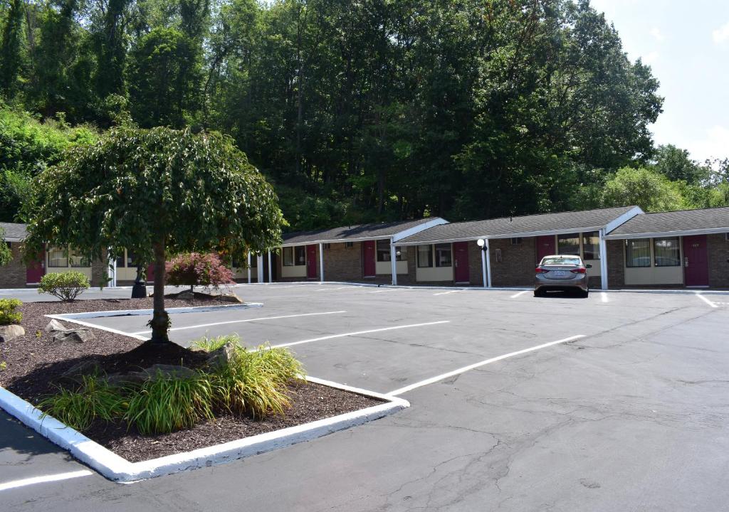 South Hills Motel photo