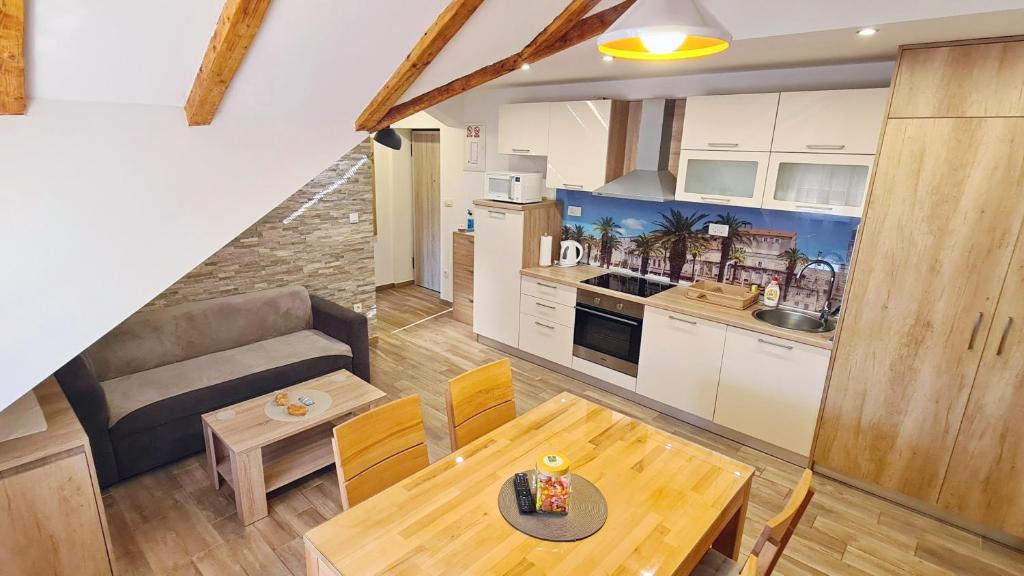 Attic Split apartment near city centre, Split (aktualisierte Preise für