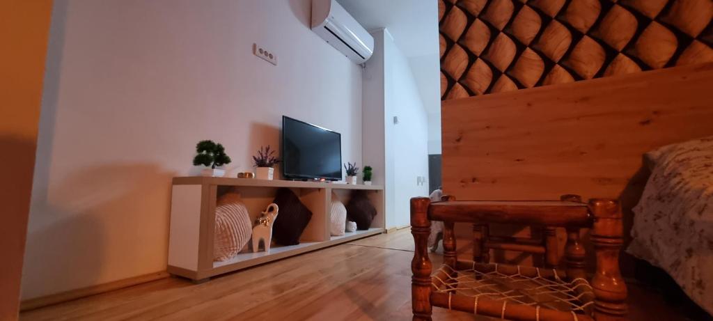 Sobe Royal Apartman - Квартира с одной спальней