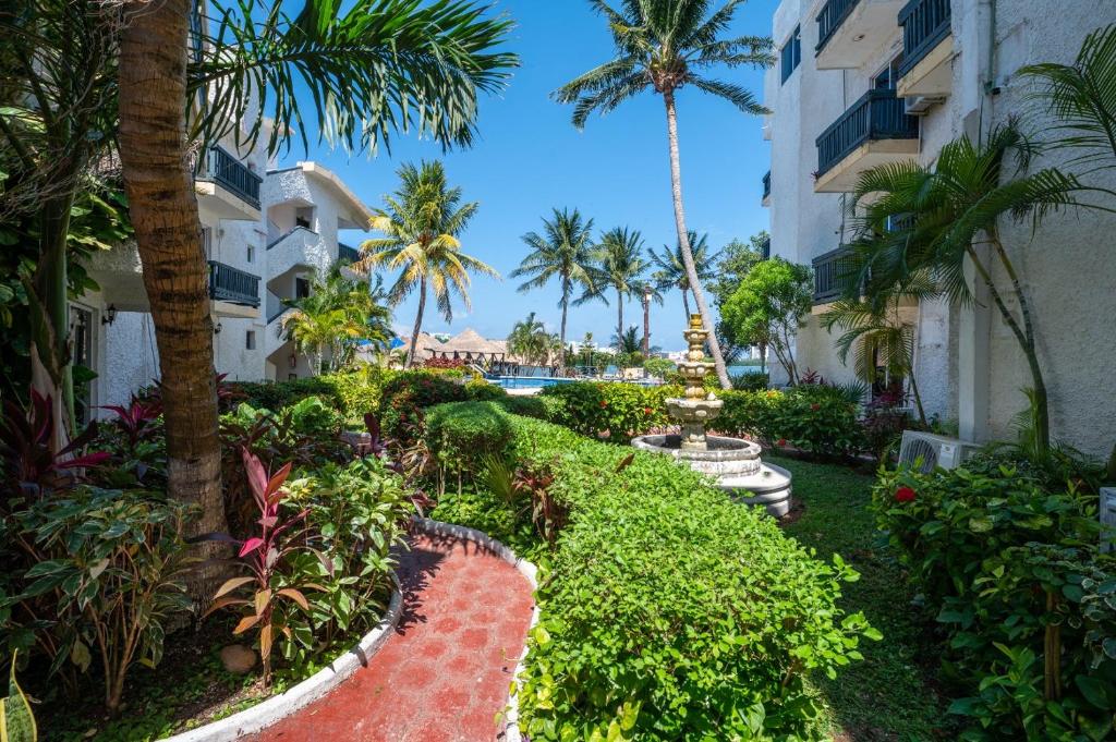 Zahrada ubytování Hotel Imperial Laguna Faranda Cancún