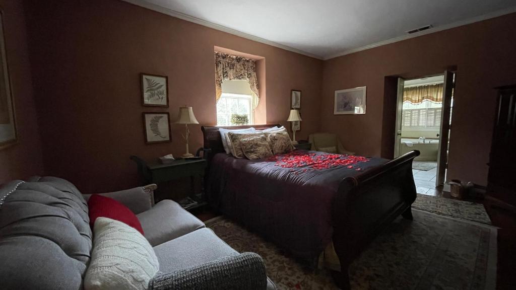 Wayside Inn Bed and Breakfast - Deluxe Queen Room