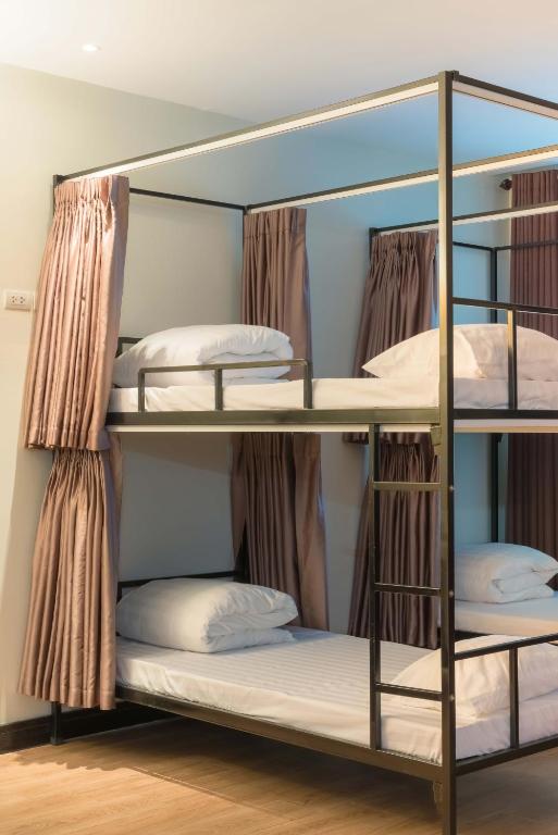 Khách xá Bái Đính - Bai Dinh Guest House - Litera En Habitación Compartida Mixta