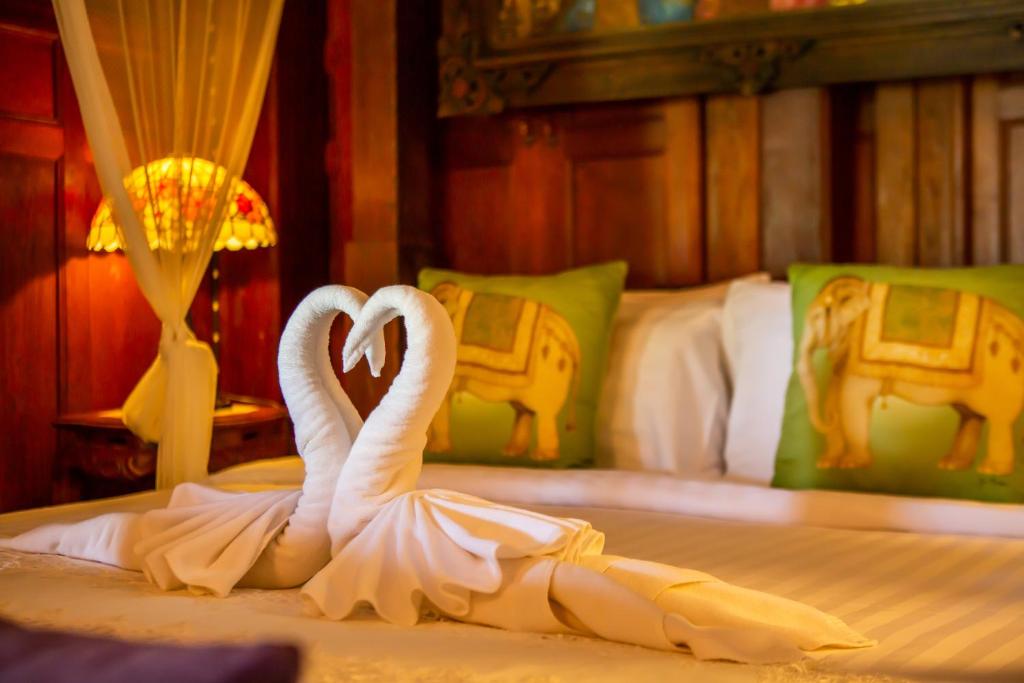 Royal Thai Villa Phuket - SHA Extra Plus - Superieure Villa