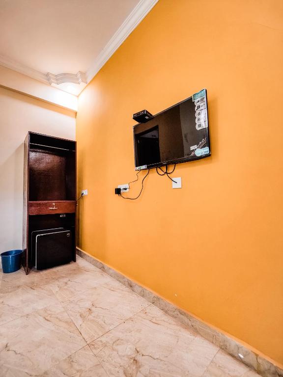TV a/nebo společenská místnost v ubytování Hotel Candolim Aloft