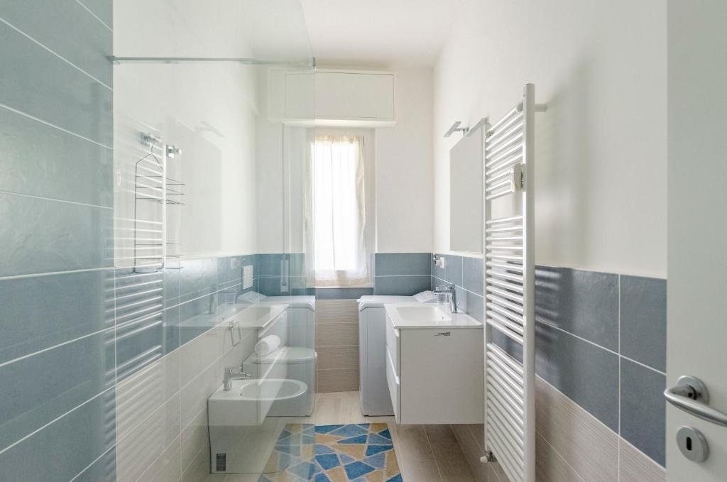Łazienka w obiekcie JOIVY Banfi Apartment