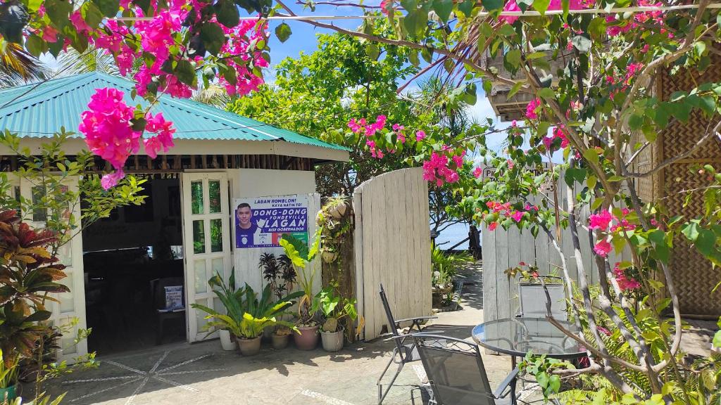 Zahrada ubytování Reggae Vibes De Romblon