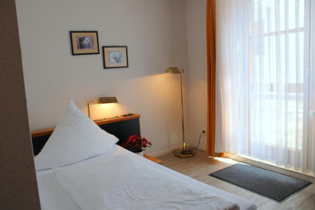 Hotel Lamm - Single Room With Shower