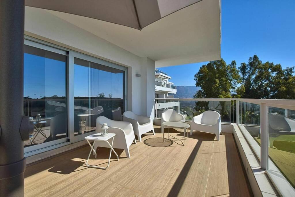 La Cala golf: apartment with a stunning view tesisinde bir balkon veya teras