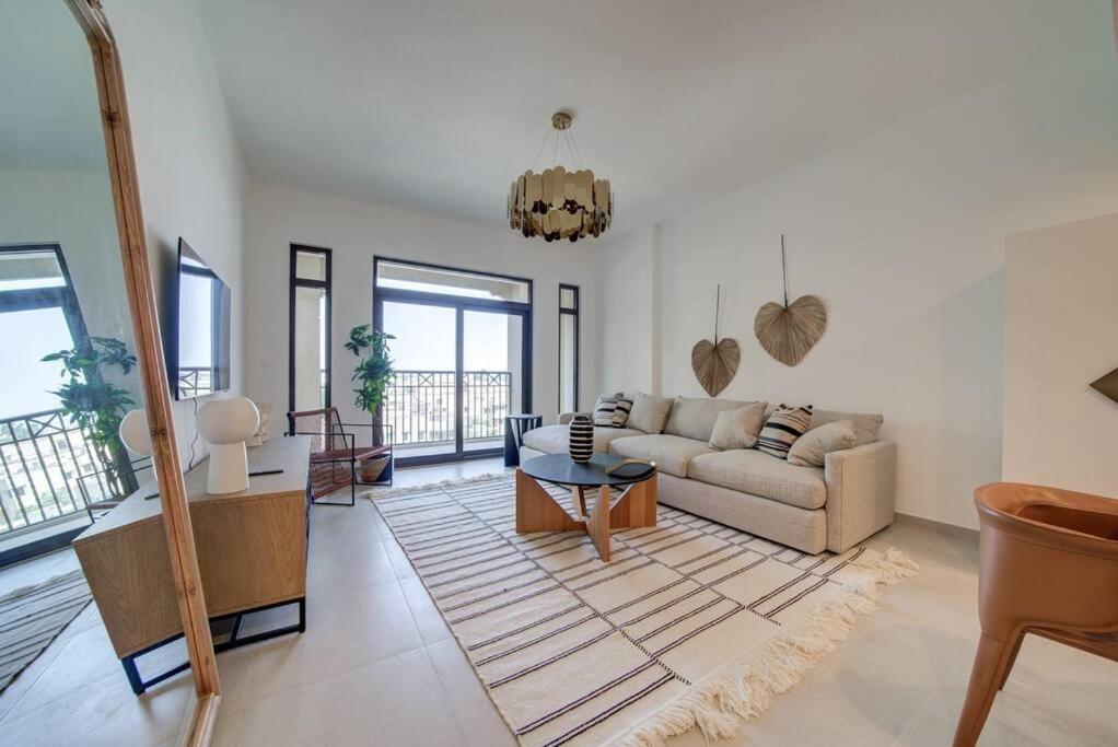 Elegant and Quiet l 1 Bedroom l Next to Burj