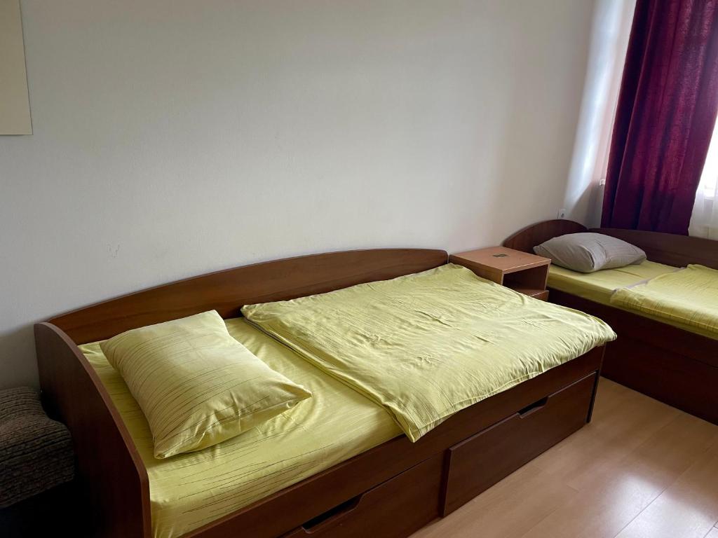 Kaufman - Tripla Stanza