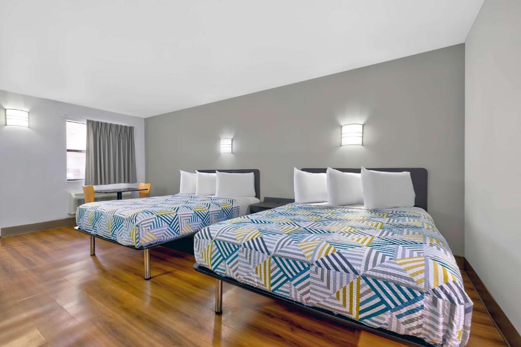 Motel 6-Plano, TX - Plano Northeast - Chambre Queen Avec 2 Lits Queen-Size - Non-Fumeurs
