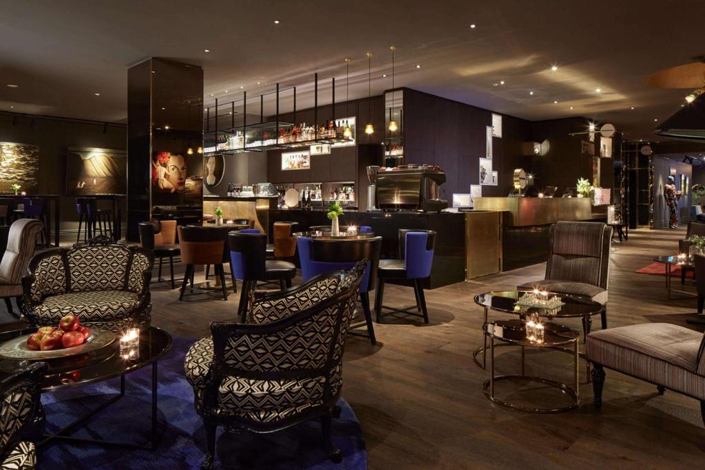 QT Wellington - Resim 1