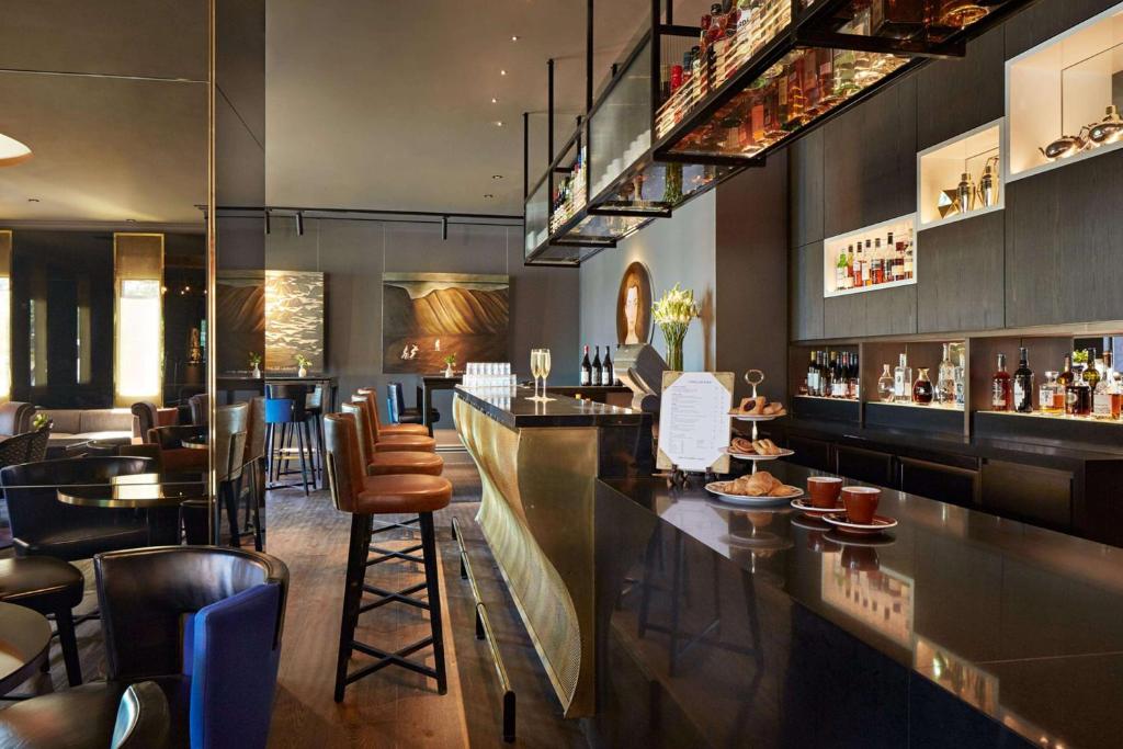 QT Wellington - Resim 19