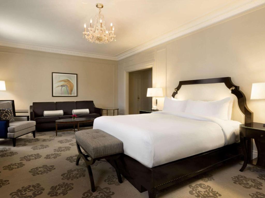 FAIRMONT HOTEL VANCOUVER - Updated 2023 Prices & Reviews (British Columbia)