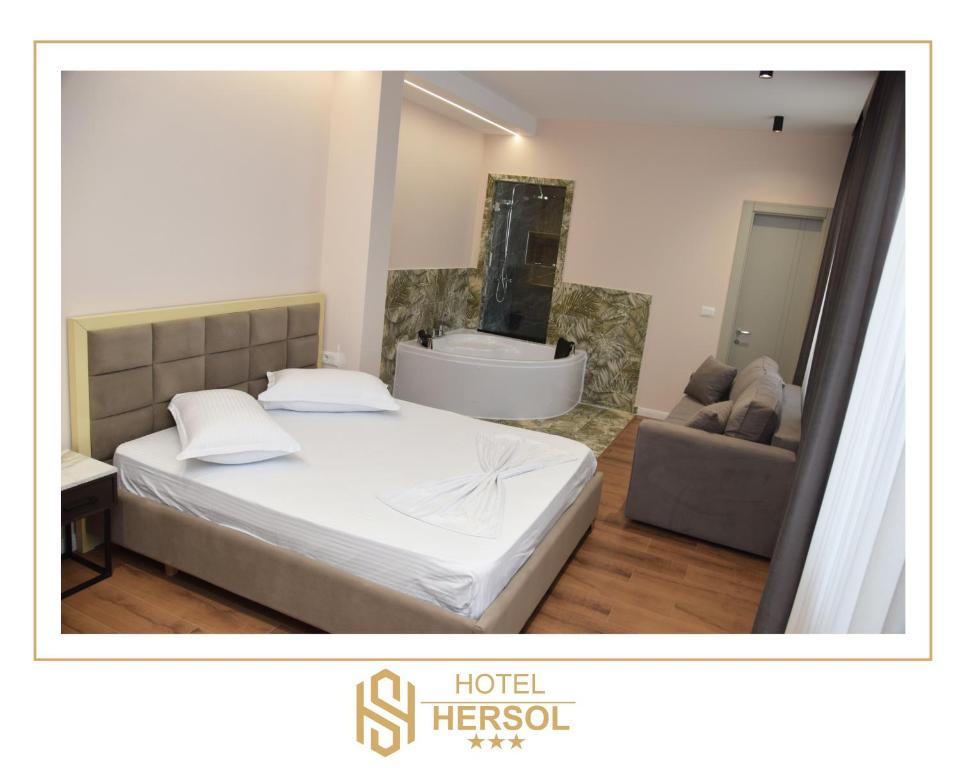 Postel nebo postele na pokoji v ubytování HOTEL HERSOL