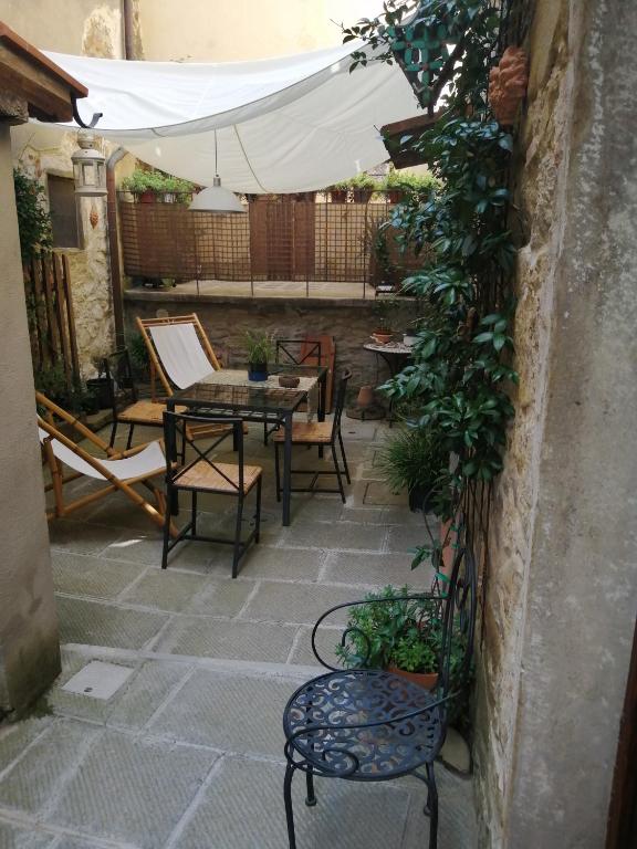 A patio or other outdoor area at LA CORTE DEI GELSOMINI