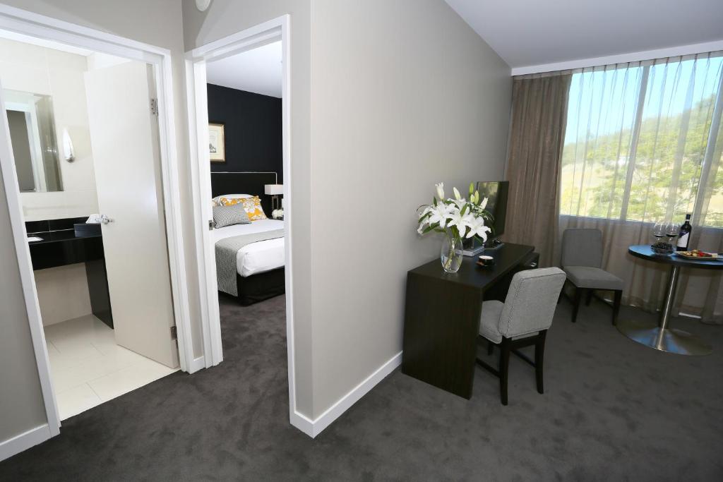 Springfield Lakes Boutique Hotel - Suite Ejecutiva