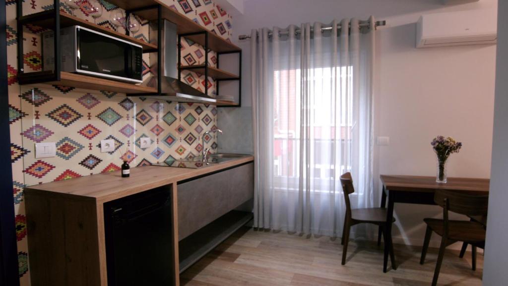 KONI's Studio Apartments - Image 4