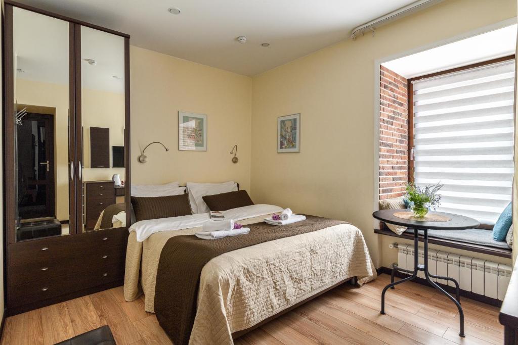 Egyptian House - Housity