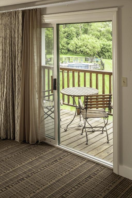 Fairbanks Inn photo