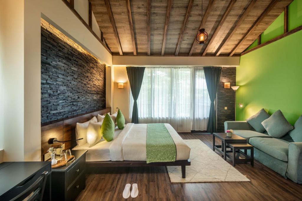 Postel nebo postele na pokoji v ubytování Hotel Eagles Nest