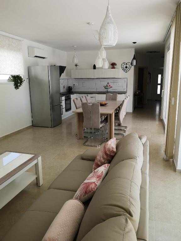 Kuchyňa alebo kuchynka v ubytovaní La Villa du Soleil