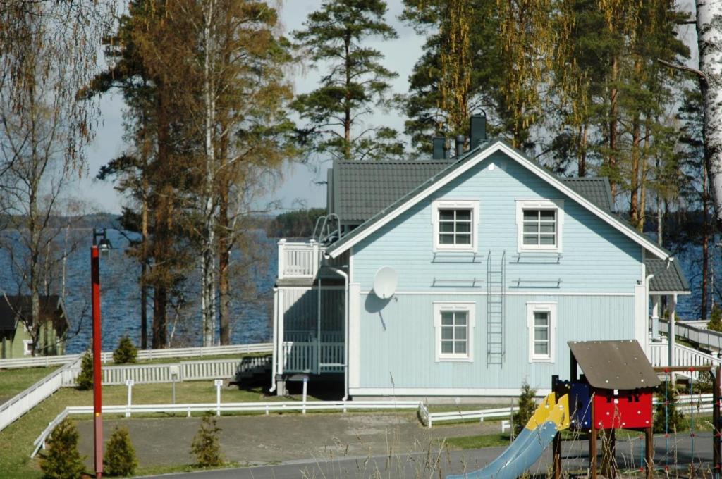 Holiday Houses Saimaa Gardens - Four-Bedroom House