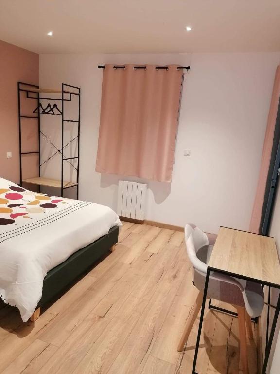 Posteľ alebo postele v izbe v ubytovaní Chambre privative avec spa