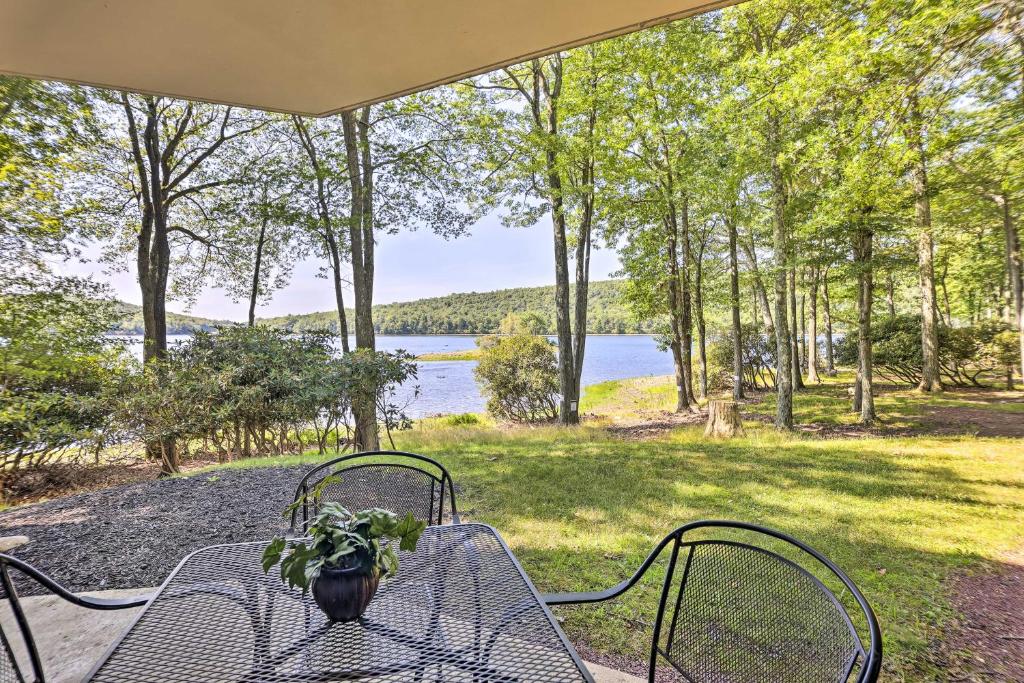 Lake Harmony Condo with Community Beach Access!, Lake Harmony (updated prices 2024)