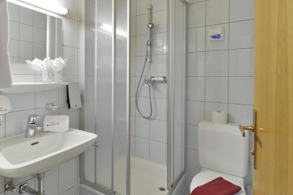 Koupelna v ubytování Hotel Sonnblick