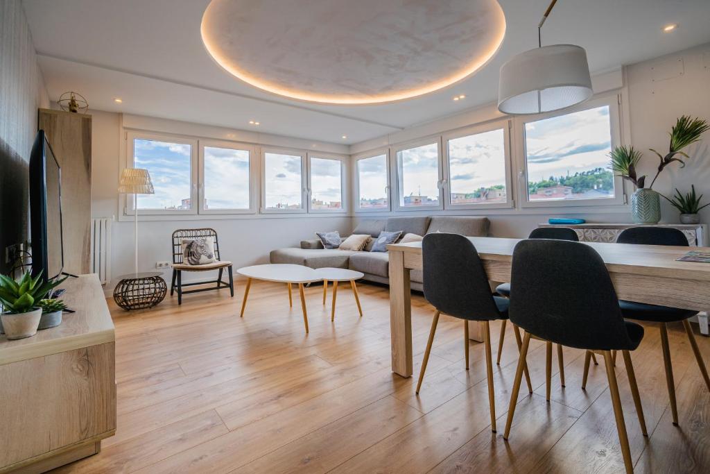 Posezení v ubytování Alfonso X - Apartamentos Burgos Deluxe