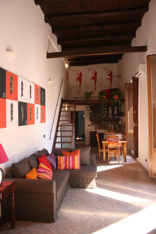 Apartment 25