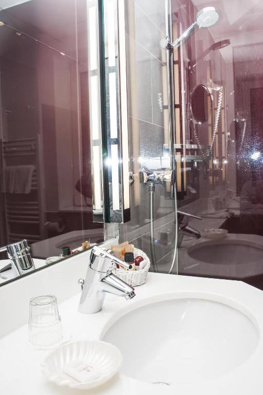 Hotel zum Adler - Superior - Resim 24