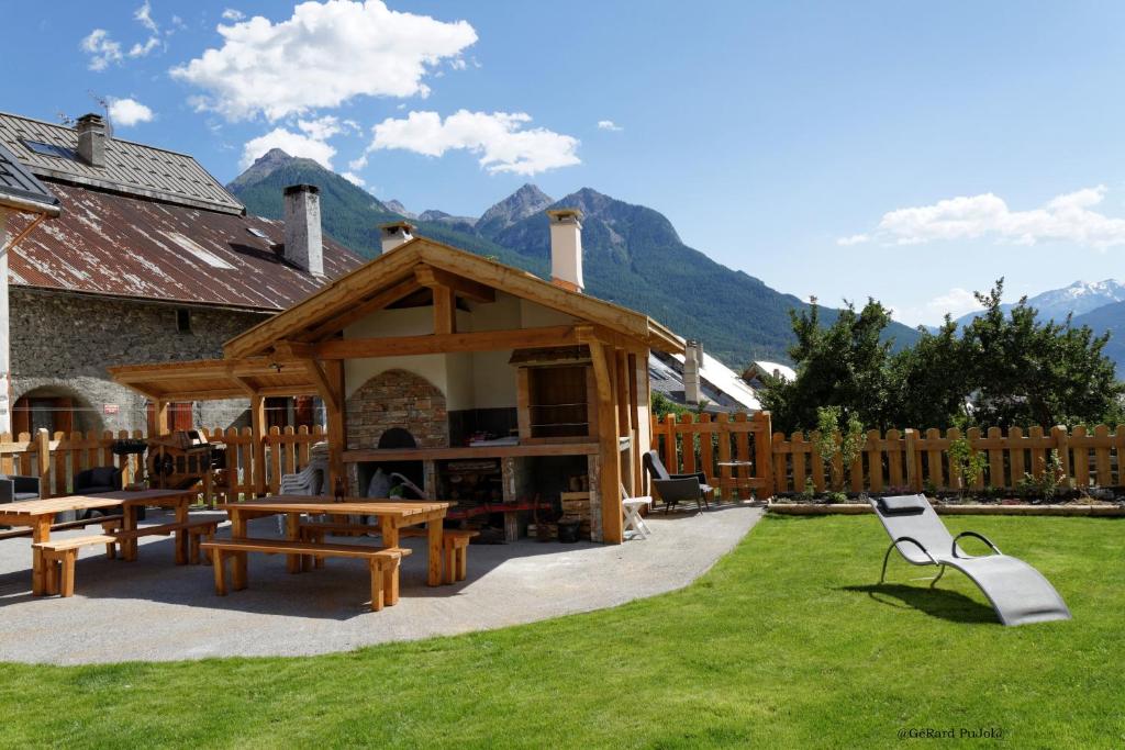 Nespecifikovaný výhled na hory nebo výhled na hory při pohledu z bed and breakfast