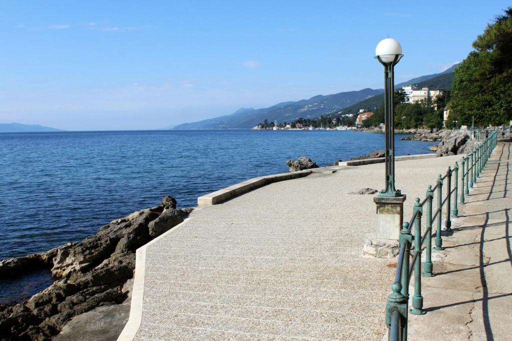 Fotografia z galérie ubytovania Apartments by the sea Opatija - Volosko, Opatija - 7862 v destinácii Opatija