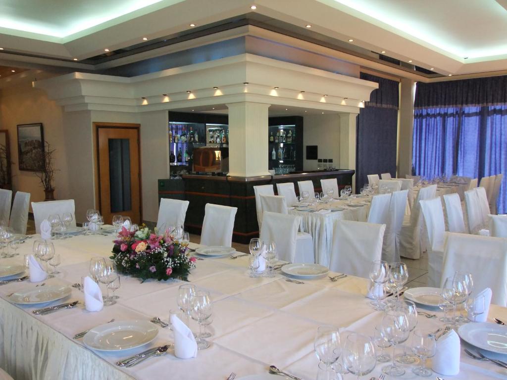 Restaurace v ubytování Paradise Beach Hotel
