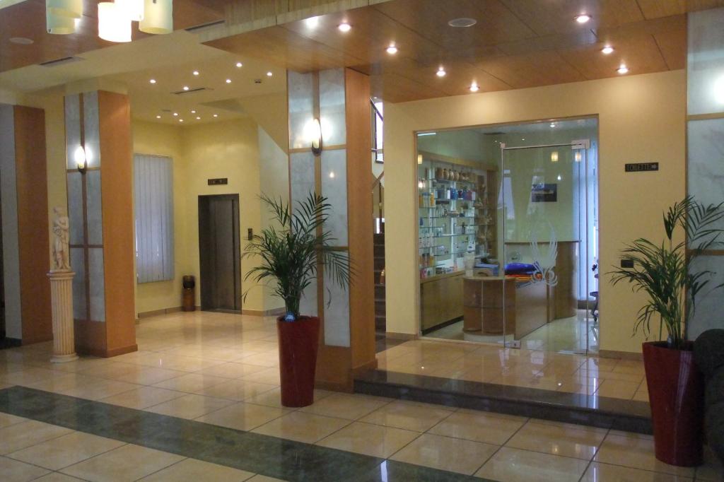 Vstupní hala nebo recepce v ubytování Paradise Beach Hotel
