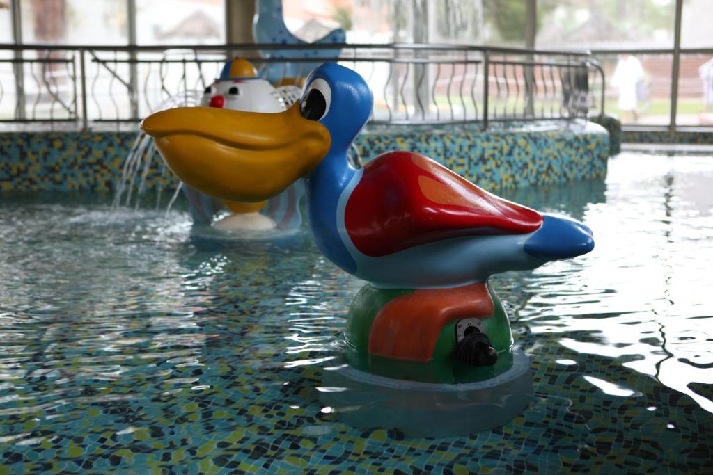 Bazén v ubytování Balneario de Archena - Hotel León nebo v jeho okolí