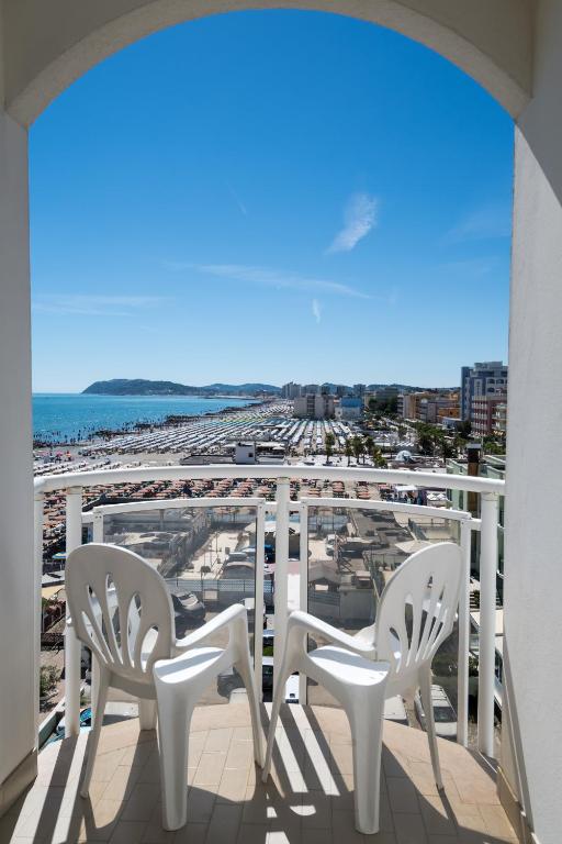 Balkón nebo terasa v ubytování Hotel International direttamente sulla Sabbia