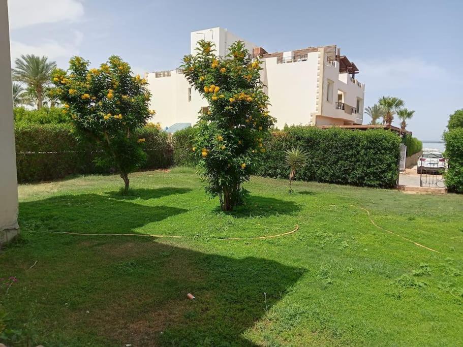 SS-1771 Six bedroom villa in Oyoun Amwaj Hotel beach front