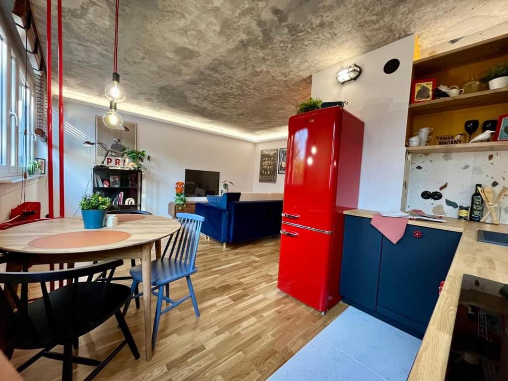 Modern Retro Apart ~ 800m Main Square - 4