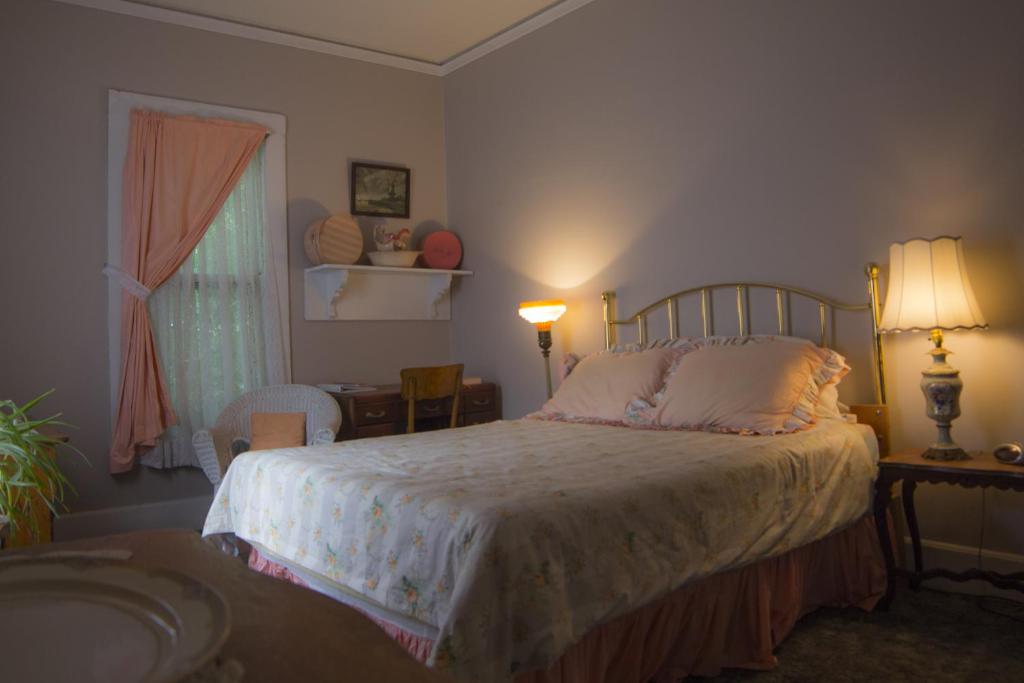 Lehmann House Bed & Breakfast - 